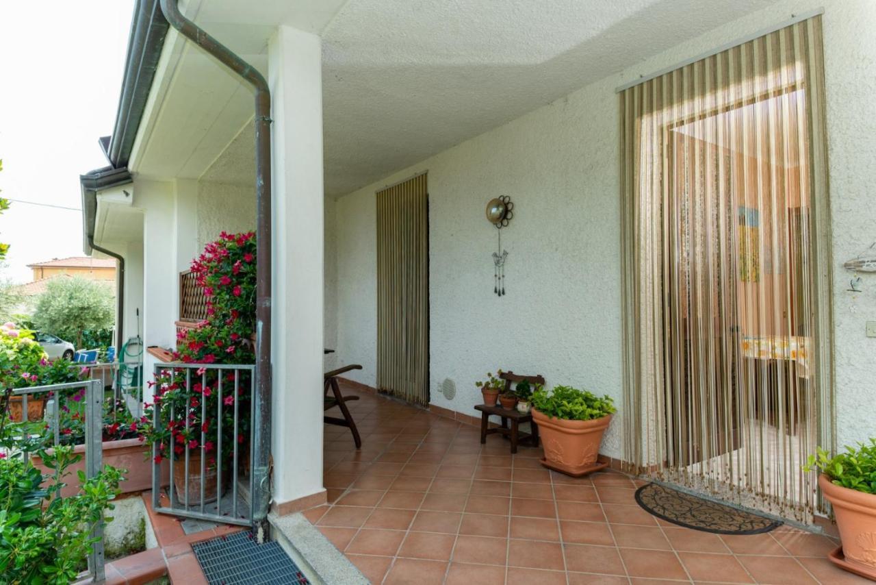 B&B Il Girasole Ortonovo Exterior photo